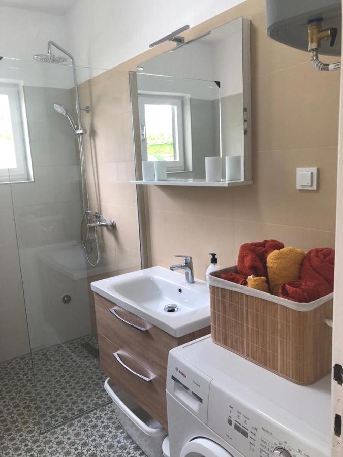 Apartman Kora Njivice Exterior foto